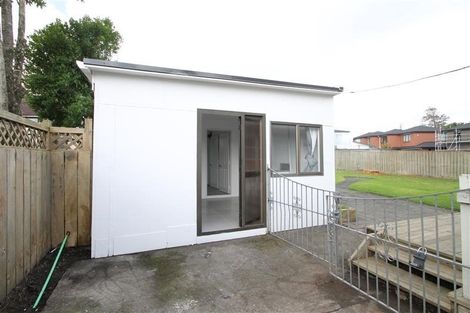 Photo of property in 22 Essex Street, Te Atatu South, Auckland, 0610