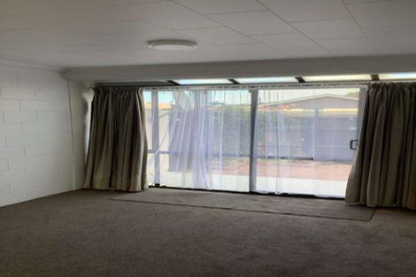 Photo of property in 2/86 Picton Avenue, Riccarton, Christchurch, 8011