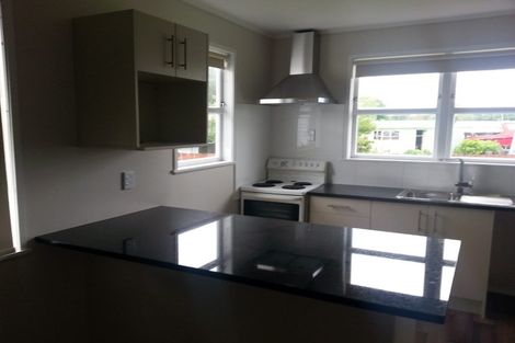 Photo of property in 8 President Avenue, Papakura, 2110
