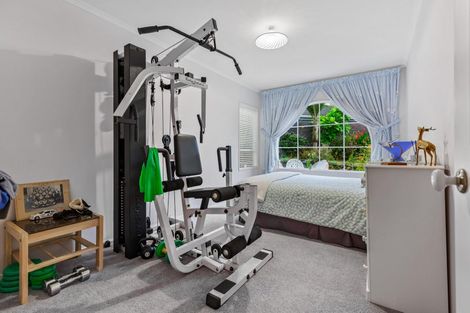 Photo of property in 32 Cherub Place, West Harbour, Auckland, 0618