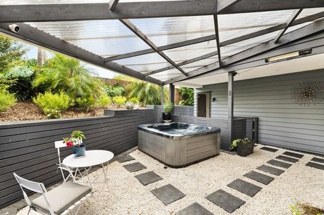 Photo of property in 28 Durbin Court, Greenhithe, Auckland, 0632