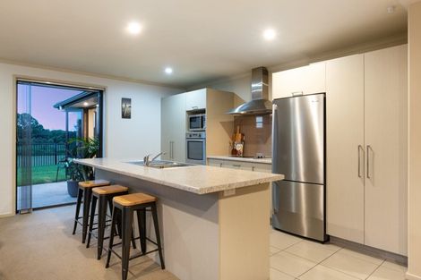 Photo of property in 44 Carrington Drive, Papamoa Beach, Papamoa, 3118