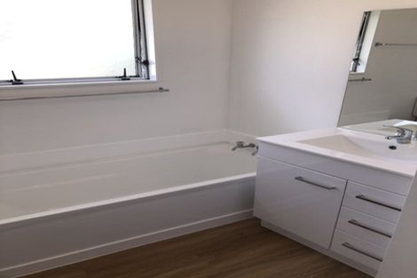 Photo of property in 57 Woodside Road, Massey, Auckland, 0614