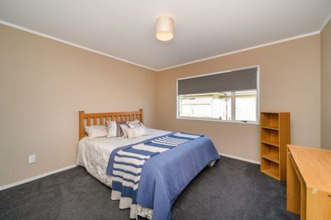 Photo of property in 18 Meridian Grove, Kelvin Grove, Palmerston North, 4414
