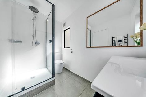 Photo of property in 17b Lynton Road, Bucklands Beach, Auckland, 2012