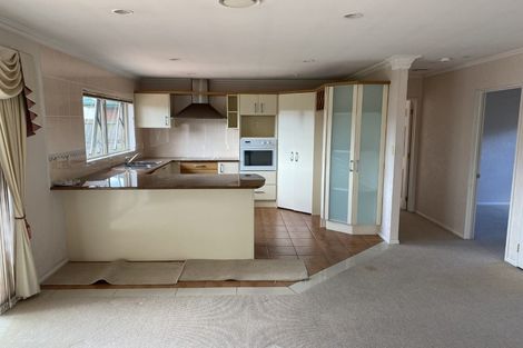 Photo of property in 22 Nuneaton Drive, Flat Bush, Auckland, 2019