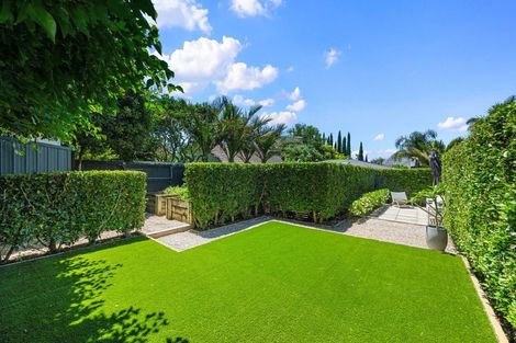 Photo of property in 2/2a Earnoch Avenue, Takapuna, Auckland, 0622