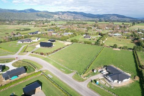 Photo of property in 12 Oriwa Lane, Levin, 5571
