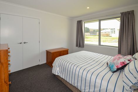 Photo of property in 66 Grandvista Drive, Green Island, Dunedin, 9018