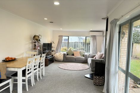 Photo of property in 8 Bowen Street, Cambridge, 3434