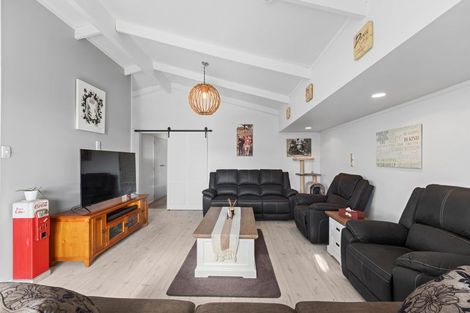 Photo of property in 9 Rahiri Street, Waitara, 4320