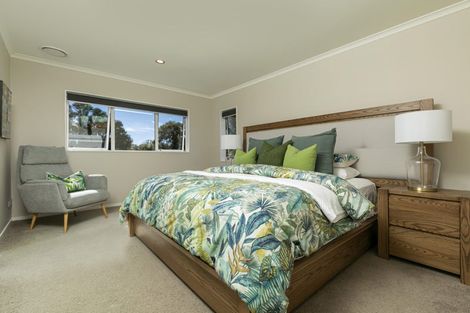 Photo of property in 29d Greenhithe Road, Greenhithe, Auckland, 0632