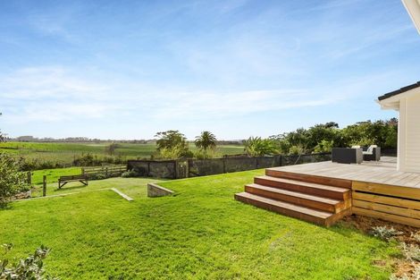 Photo of property in 70 Rimmer Road, Helensville, 0875