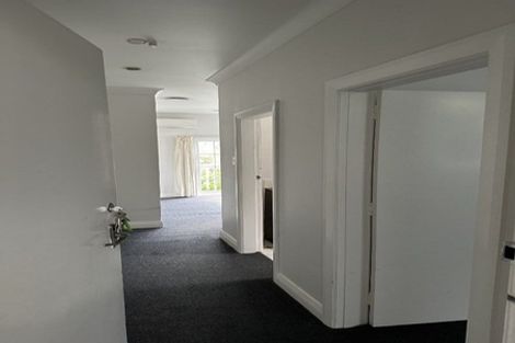 Photo of property in 3/133 Kelburn Parade, Kelburn, Wellington, 6012