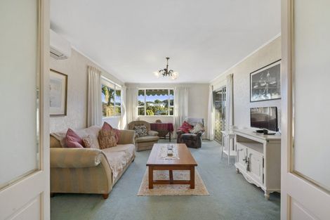 Photo of property in 29 Sequoia Place, Sunnynook, Auckland, 0620