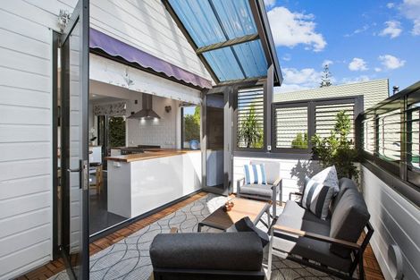 Photo of property in 2/58 Drake Street, Howick, Auckland, 2014