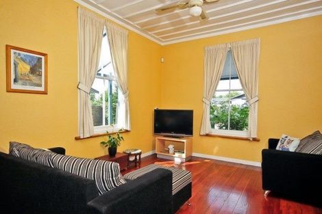 Photo of property in 933 Heaphy Terrace, Fairfield, Hamilton, 3214