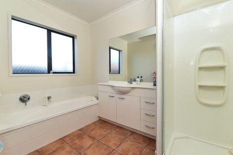 Photo of property in 21 Fendalton Drive, Rototuna, Hamilton, 3210