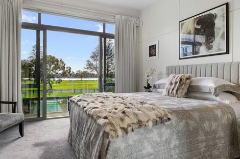 Photo of property in 169 Lake Crescent, Hamilton Lake, Hamilton, 3204