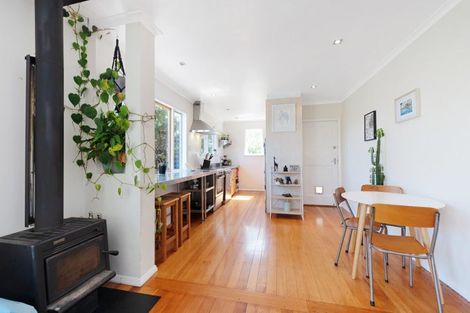 Photo of property in 104 Sidlaw Street, Strathmore Park, Wellington, 6022