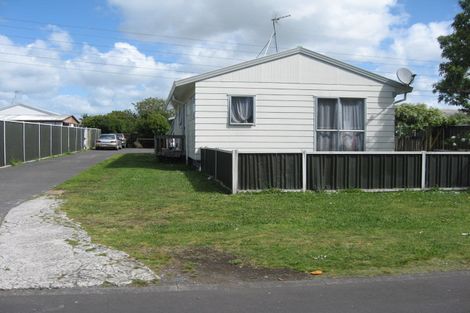 Photo of property in 1/4 Clarice Place, Takanini, 2112