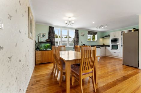 Photo of property in 42 Hastings Street, Halcombe, Feilding, 4779