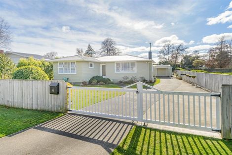 Photo of property in 10 Bond Street, Marton, 4710