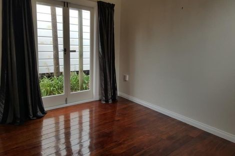 Photo of property in 6 Cardall Street, Newtown, Wellington, 6021