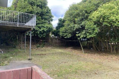 Photo of property in 17 Lynwood Road, New Lynn, Auckland, 0600