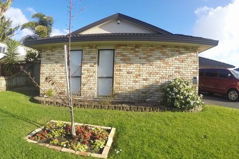 Photo of property in 102 Westerham Drive, Dannemora, Auckland, 2016