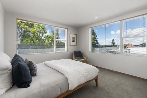 Photo of property in 41 Old Lake Road, Narrow Neck, Auckland, 0624