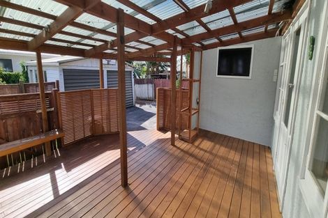 Photo of property in 2/12 Avis Avenue, Papatoetoe, Auckland, 2025