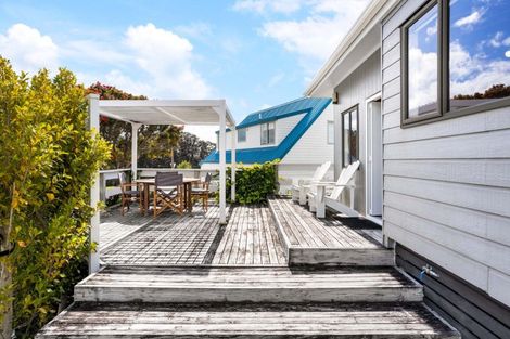 Photo of property in 409 Onemana Drive, Onemana, Whangamata, 3691