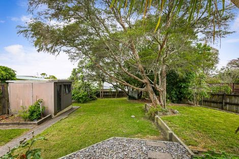 Photo of property in 42 Konini Road, Titirangi, Auckland, 0604