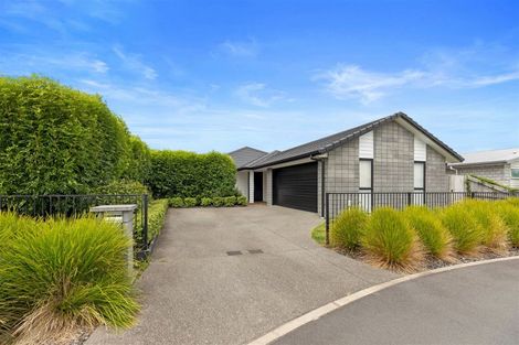 Photo of property in 27 Saddlers Way, Papamoa, 3118