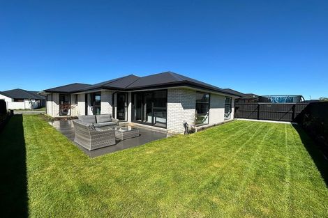 Photo of property in 9 Selfe Crescent, Burwood, Christchurch, 8083