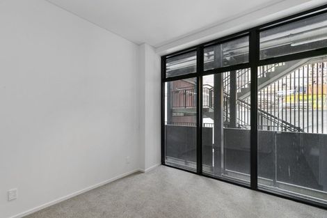 Photo of property in 105/11 Jean Caldwell Way, Island Bay, 6023