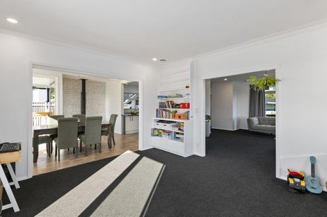 Photo of property in 17 Ruru Street, Waikanae, 5036