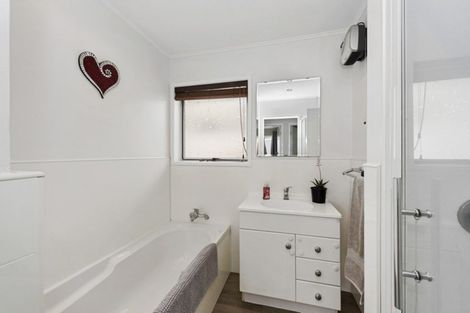 Photo of property in 102 Aberdeen Drive, Dinsdale, Hamilton, 3204