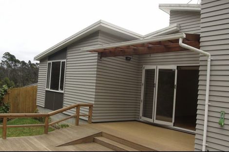 Photo of property in 90 Tiriwa Drive, Massey, Auckland, 0614