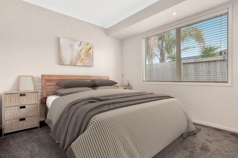 Photo of property in 24 Butterworth Crescent, Papamoa Beach, Papamoa, 3118