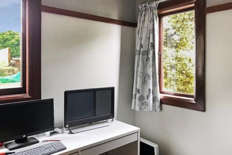 Photo of property in 82 Napier Terrace, Hospital Hill, Napier, 4110