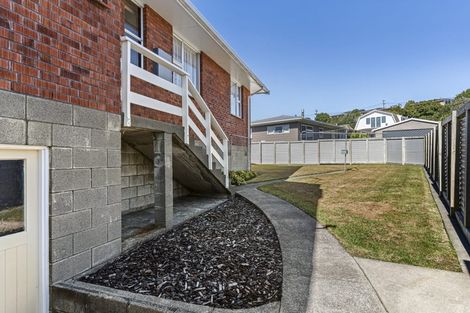 Photo of property in 20 Alberta Road, Glen Avon, New Plymouth, 4312