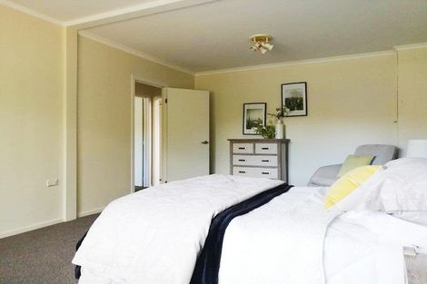 Photo of property in 61 Merriefield Avenue, Forrest Hill, Auckland, 0620