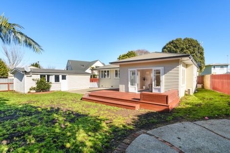 Photo of property in 11 Kent Crescent, Awapuni, Palmerston North, 4412