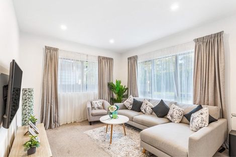 Photo of property in 79 Nobilo Road, Kumeu, 0810