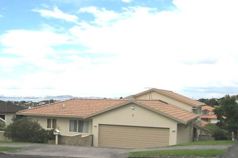 Photo of property in 19 Bernleigh Terrace, West Harbour, Auckland, 0618