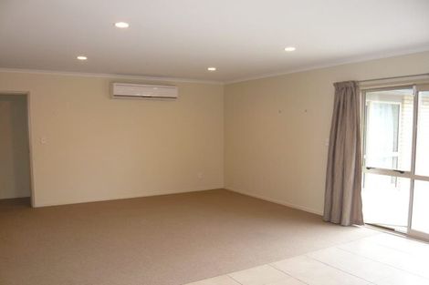 Photo of property in 129 Saint James Drive, Huntington, Hamilton, 3210