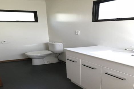 Photo of property in 139 Aviemore Drive, Highland Park, Auckland, 2010