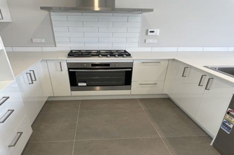 Photo of property in 20 Wai Place, Westgate, Auckland, 0614